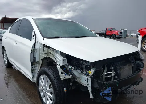 2021 Hyundai Accent Sel z USA, uszkodzony, nr VIN 3KPC24A64ME135173